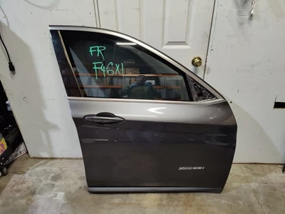 BMW F48 X1 2016-2022 puerta delantera derecha pasajero gris mineral camioneta local solamente Foto 1 de 4