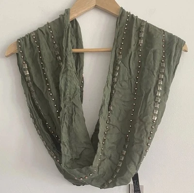 Bufanda Infinita de Metal Grunge Verde Oliva Nueva Brad Embellecida Rock Punk Boho Foto 1 de 4