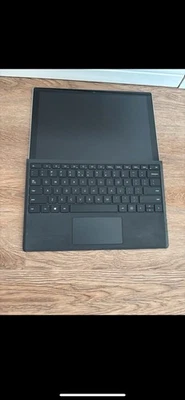 Microsoft Surface Pro - Bild 1 von 3