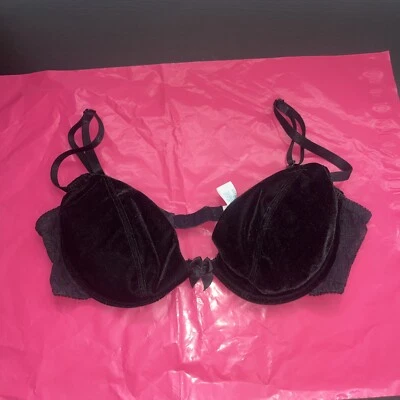 Vintage 80's Berlei Underwired Black Bra Size 38B velvet padded pushup - Image 1 of 4
