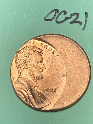 2001 LINCOLN MEMORIAL CENT, off center strike , uncirculated condition, #OC-21 Cover