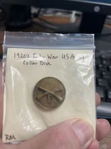 1920s US Army Military Gilt Collar Disc Infantry A Company Enlisted - Picture 1 of 2