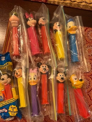 Pez Misc Lot Of  24 Including 1 Misfit - Image 1 of 4