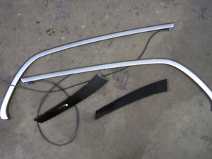 Rahmen Seitenscheibe Mercedes W210 T Mopf R+L Satz 744 - Bild 1 von 1