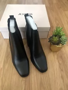 NIB JUSTFAB Maurra Black Onyx Bootie Chunky Slip On Boot Womens SIZE 9.5 - Picture 1 of 9