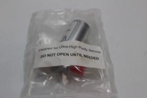 6988 Setra 224, 2241100PC3T11M1F Pressure Transducer - Picture 1 of 2