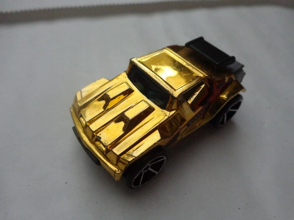 1/64 Hot Wheels - Classico RD-05 Oro fuori Strada Jeep Pressofuso Auto 2006 - Immagine 1 di 1