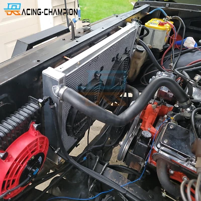 3 Row Aluminum Radiator For 1973-1987 Chevy C10 C20/30 K10 K20 K30 GMC Pickup - Imagem 1 de 4