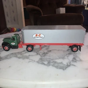 FIRST GEAR 1960 Model B-61 Mack Tractor & Trailer R-C Motor Lines - Picture 1 of 22