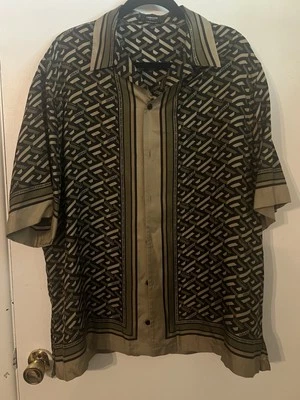 camisa seda versace Foto 1 de 2