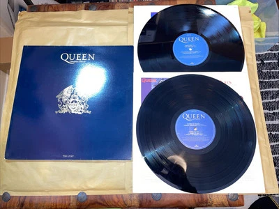 QUEEN -Greatest Hits II - 2xLP  1991 EMBOSSED 1st Press A2/B1/A2/B2 Vgc/ex.con - Image 1 of 4