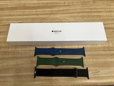 Apple Watch Series 3 42mm Space Gray Aluminum (GPS) + Extra Bands MTF32LL/A - Image 1 of 4