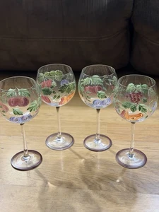 Juego de 4 copas de vino grandes pintadas a mano con tallo de fruta Royal Danube - Imagen 1 de 10