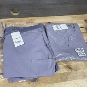 Mandala Women's Scrub Top And Bottom Set Cargo Petite Pant Size 2XL UBE New - Picture 1 of 6