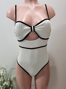 NWT Cupshe Women's Bathing Suit Size Large White Black Textured - Picture 1 of 7