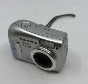 Olympus Digital Camera Camedia D-535 Zoom 3.2MP Silver Tested - Picture 1 of 4