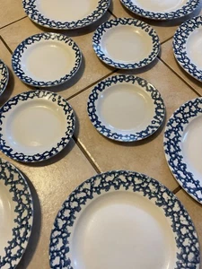 Set Of 11 Gibson Housewares Cobalt Blue Sponge Dinner/Saucer Plates - Picture 1 of 5