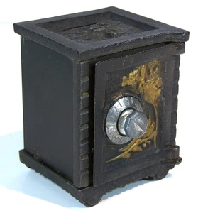 ca1910s CAST IRON SAFE COMBINATION FLOOR SAFE FIGURAL STILL BANK By HUBLEY BIRDS - Imagen 1 de 7