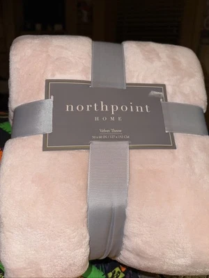 New Northpoint Plush Lightweight Polyester Pink Throw Blanket 60"x50" - Image 1 of 4