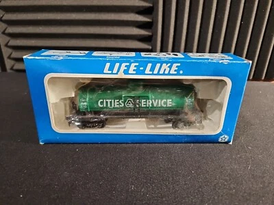 Life-Like Tank Car - 8516, CITIES SERVICE Single Dome Tank Car New In Box - Image 1 of 3
