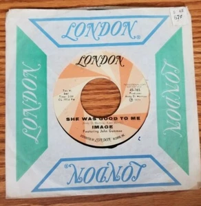Vintage 45 RPM Image Featuring John Gummoe It's Raining London Promo 45-165 '71 - Imagen 1 de 3