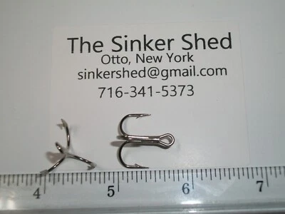 Lot of 100 - Mustad 35657 Nickel Plated #4 Short Shank Treble Hooks - Image 1 of 3