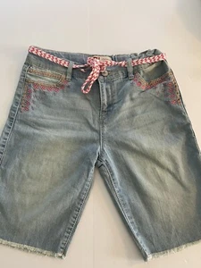 L.e.i Girls chelsea lowrise belted included embroidered light wash shorts Sz 16. - Picture 1 of 11