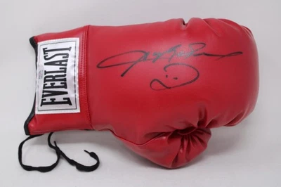Sugar Ray Leonard Boxing Glove Signed Auto PSA/DNA Authenticated *76  ID:453601 - Image 1 of 3