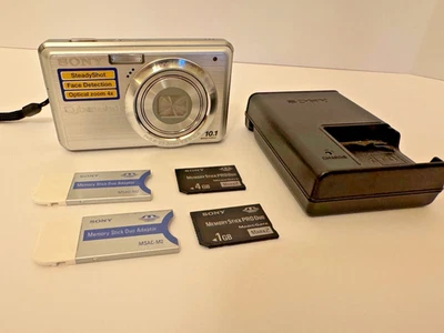 Sony Cyber-Shot DSC-S950 10.1 Mega Pixels SteadyShot - Image 1 of 4