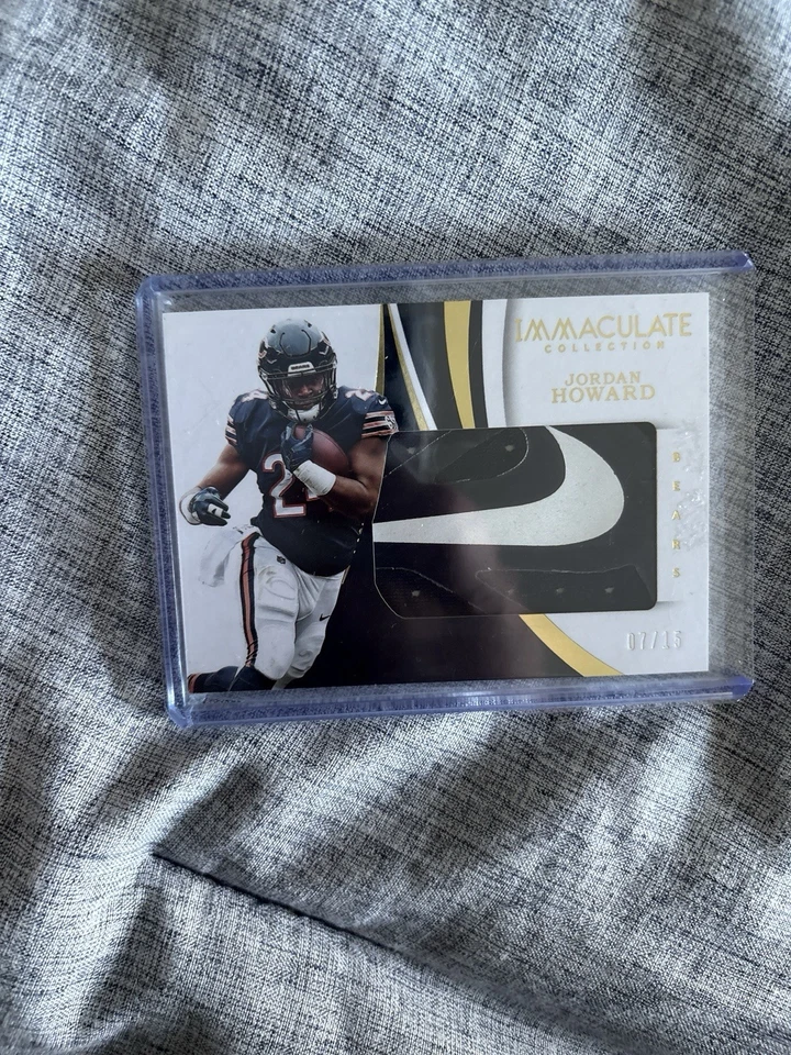 2018 Panini - Immaculate Gloves Jordan Howard #GL-48 Brand Logos /15 - Image 1 of 1