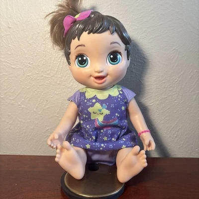 Baby Alive 2019 Grow Up Growing and Talking Baby Doll Star Dreamer de Hasbro Foto 1 de 4