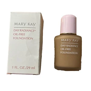 Mary Kay Day Radiance Oil-Free Foundation Toasted Beige #6351 New In Box 1fl. OZ - Picture 1 of 4