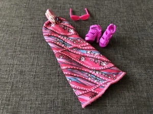 Barbie Doll Clothes And Accessories Lot- R8 Summer Time Livin’ - Picture 1 of 5