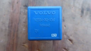 Volvo C70 S70 V70 960 V90 S90 Injection Fuel Air Pump Relay 9494448 9128164 - Picture 1 of 8