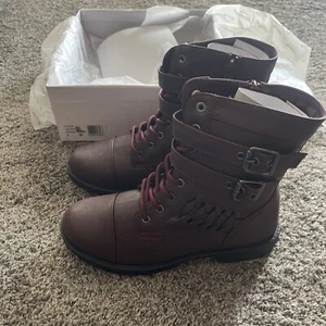 NUEVO ~ Women’s Wanted Defense Borgoña Cremallera Lateral con Cordones ~ Talla 9 - Imagen 1 de 7