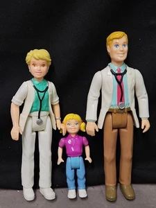 Vintage Playskool Man Woman Girl Doctor Family Dollhouse Dolls 1990’s - Picture 1 of 16