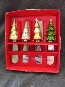 Boston Warehouse Trading Christmas Tree Cheese/ Dip Spreaders Set of 4  - Picture 1 of 5