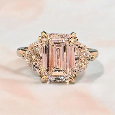 Anillo de diamantes cultivados en laboratorio de oro amarillo de 14 k talla esmeralda D VS1 4,00 quilates certificado IGI Foto 1 de 4