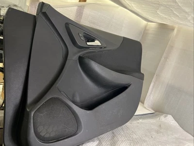 GM2016-2021 CHEVROLET MALIBU FRENTE DIREITA INTERIOR PAINEL PORTA ACABAMENTO TAMPA FABRICANTE DE EQUIPAMENTO ORIGINAL - Imagem 1 de 4