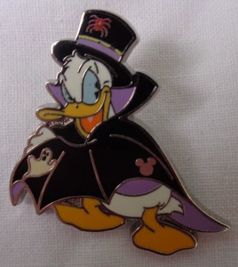 WDW DONALD DUCK HALLOWEEN PIN PP 170982 AUTHENTIC HIDDEN DISNEY 2025 HOLIDAYS - Picture 1 of 2