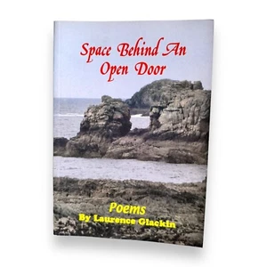 Space Behind An Open Door Poems By Laurence Glackin Auld Ireland 2004 Book - Bild 1 von 14