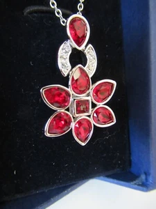 New Swarovski Red Garnet Dual Set Earrings & Necklace MINT STILL IN BOX PERFECT - Picture 1 of 8