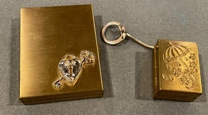 Vintage Rain Bonnet Gold Tone Keychain & Key Holder Case Locket & Umbrella Motif - Picture 1 of 8