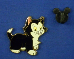 Figaro Smiling Paw Lifted from Walt Disney's Pinocchio Pin # 79388 - Picture 1 of 3