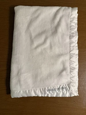 CARTER’S Bundle of Love Manta Bebé OS Blanco Borde Satinado Peluche 30x40 Foto 1 de 4