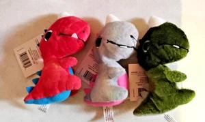 3-teiliges Dinosaurier Stofftier Plüsch Set 🦕🦖 Rot, Grau & Grün Neu mit Etikett - Bild 1 von 3