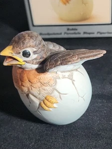 Andrea by Sadek Robin Hatchling, Porcelain Japan Fresh out of Egg! In Orig Box - Picture 1 of 3