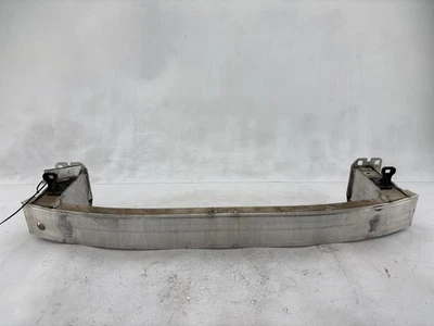 Barra de impacto de refuerzo para parachoques delantero Audi Q3 2015-2018 OEM Foto 1 de 4