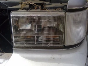 Driver Left Headlight Fits 93-96 FLEETWOOD 1036865 - Picture 1 of 12
