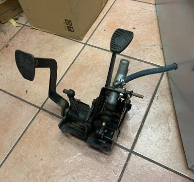 USED Porsche 993 G50 Pedal Assembly - Image 1 of 3
